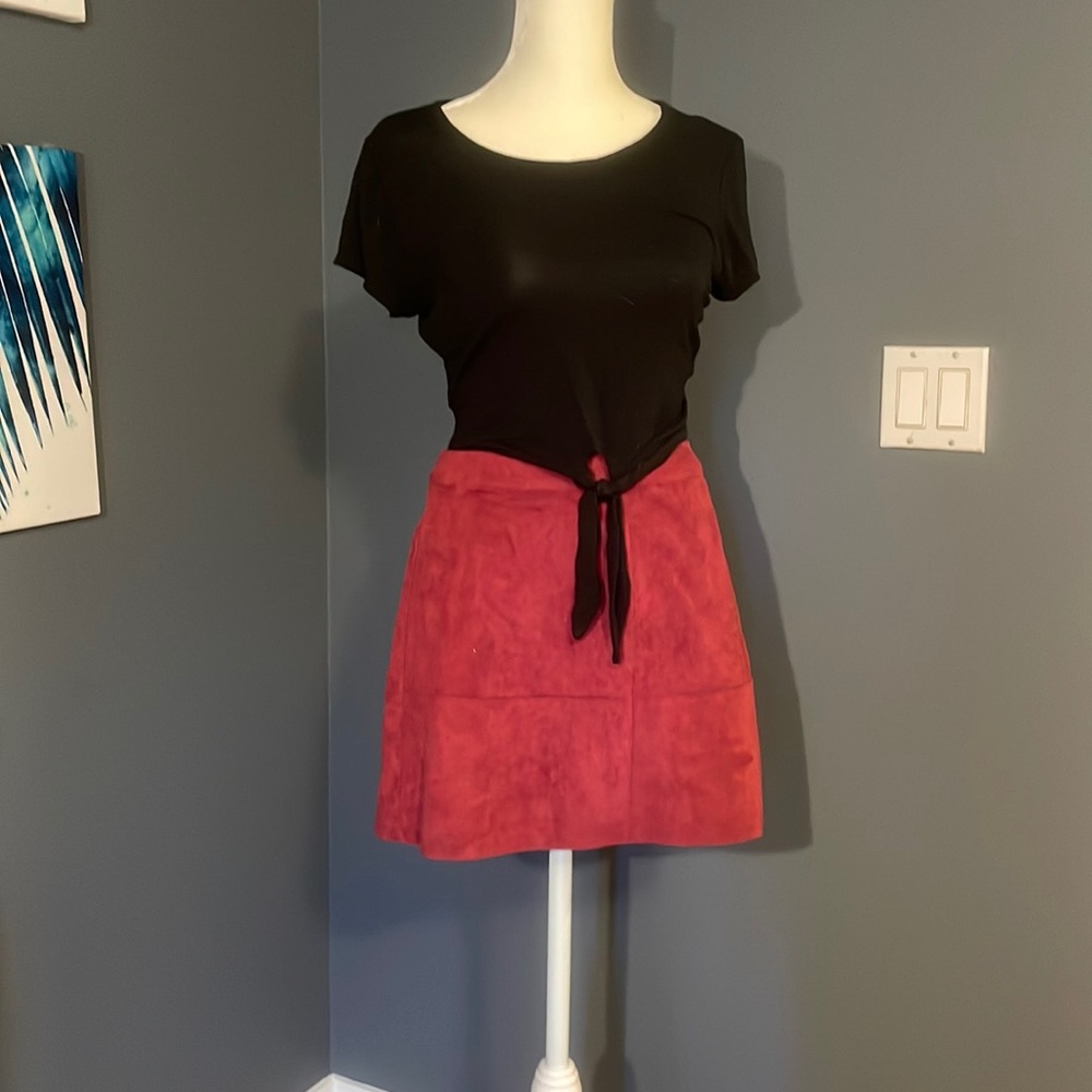 Burgundy Faux Suede mini skirt. High/mid rise